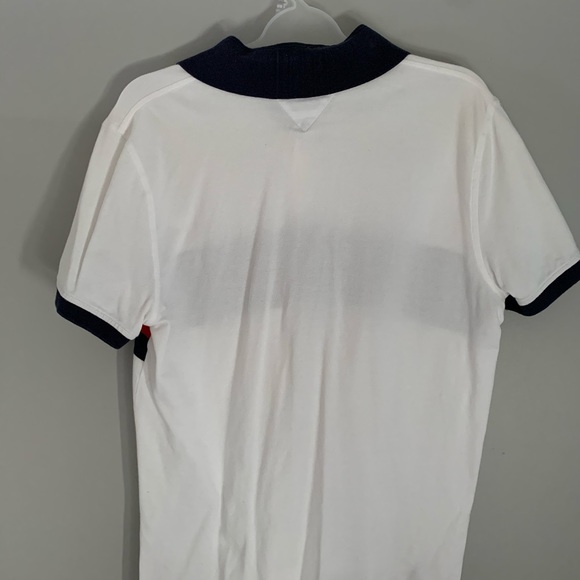 Tommy Hilfiger - Picture 2 of 4